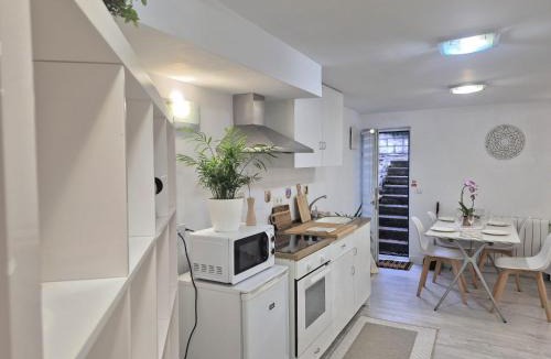 Zizur Mayor Apartment | Cool Spacious studio semi basement in hosts house with BBQ Ideal for The camino