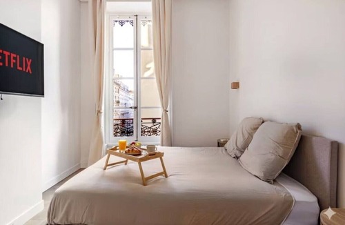 Les Cordeliers Apartment | Cordeliers 2 Luxury Bedrooms - Rue de la Bourse