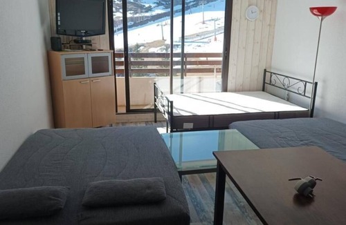 Gouaux-de-Larboust Apartment | Corneille 76