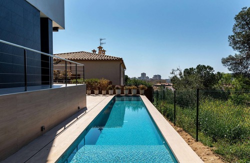 Platja d'Aro Cottage | Costa Brava: Luxury Villa with Private Pool and Energy Efficiency