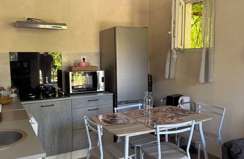 Bollene Apartment | Cosy and bright gîte with private pool for rent