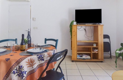 Saint-Nazaire Apartment | Cosy apartment for 4 guests with WIFI, TV, terrace, pets allowed and parking