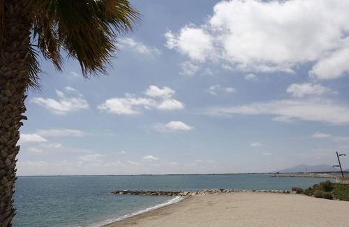 L'Ampolla Apartment | Cosy apartment for 6 guests with WIFI, A/C, TV, terrace and pets allowed