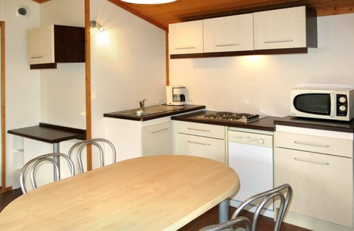 Beynat House | Cosy apartment in villa for 6 guests with WIFI, pool, TV, terrace and pets allowed