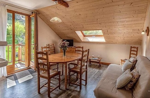 Montclar Apartment | Cosy appartemtent with nice view on garden and mountain, very quiet