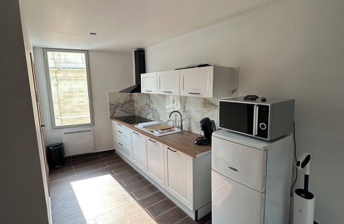 Lunel Apartment | Cosy duplex in the heart of town