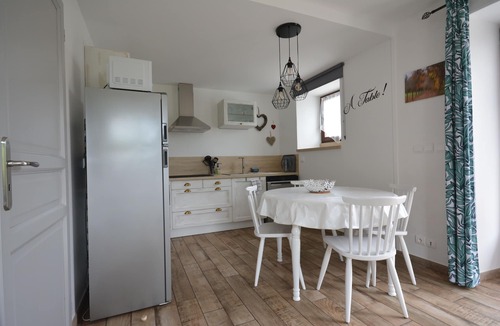 Alby-sur-Cheran House | Cosy gîte near lakes Annecy and Le Bourget