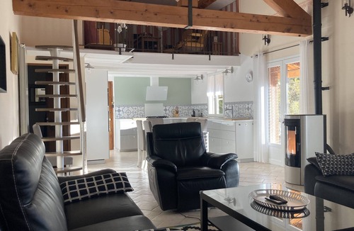 Caseneuve Villa | Cosy home in front of Luberon