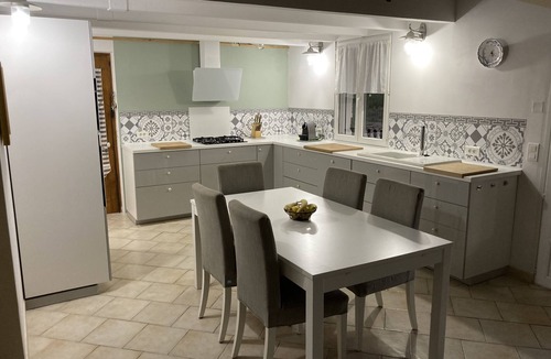 Caseneuve Villa | Cosy home in front of Luberon
