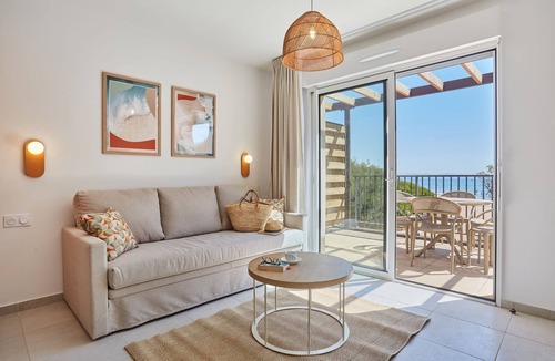 Giens Apartment | Cosy studio à 650m de la plage + accès piscine