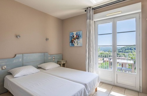 Callian Apartment | Cosy studio | 2 piscines + vues imprenables