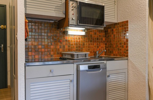 Allevard Apartment | Cosy Studio Mezzanine Apartment with Mountain View and Balcony