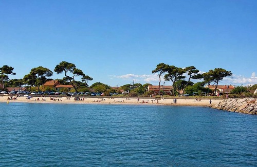 La Capte Apartment | Cosy studio on the seafront, within walking distance of La Capte village and beach