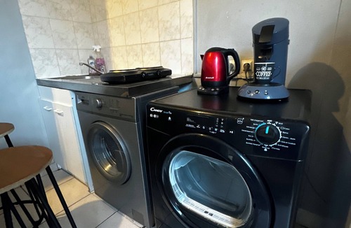 Brive-la-Gaillarde Apartment | Cosy & Vintage studio near downtown