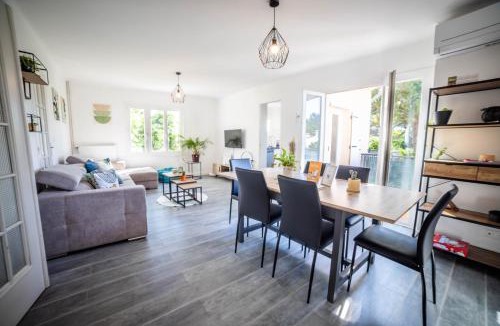Perols Apartment | COSYFAMILY 1er étage Piscine -WIFI- NEUF-FAMILLE -15MIN PLAGE - TOP PROS SERVICESConciergerie