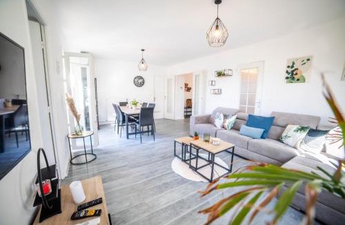 Perols Apartment | COSYFAMILY 1er étage Piscine -WIFI- NEUF-FAMILLE -15MIN PLAGE - TOP PROS SERVICESConciergerie