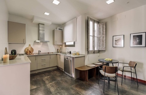 L'Antiga Esquerra de l'Eixample Apartment | Cotoca - 3 bedrooms and balcony in Eixample Dreta