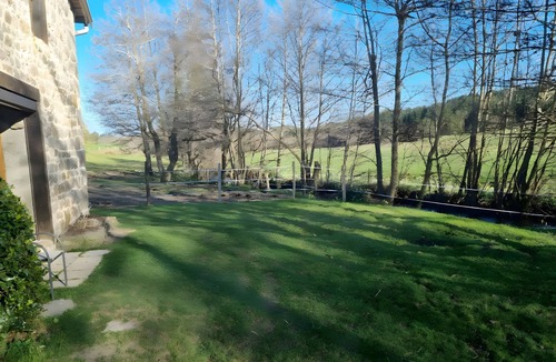 Montregard Cottage | Cottage 'Petit Gite Du Moulin De Gorre' with Private Terrace and Wi-Fi