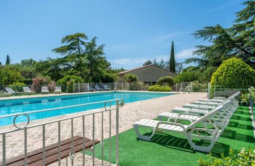 La Roque-sur-Pernes House | Cottage with AC and terrace n10