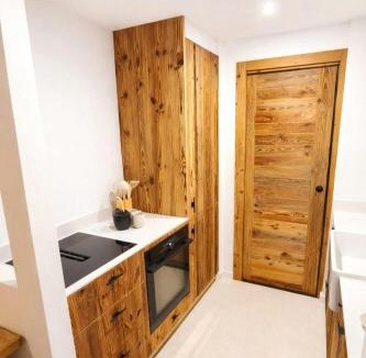 Conjux House | Cottage With Sauna By Lake Bourget In Savoy