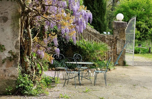 Saint-Didier-sous-Aubenas Villa | Country House “Gîte Noisettes” with Shared Pool, Private Terrace, and Wi-Fi