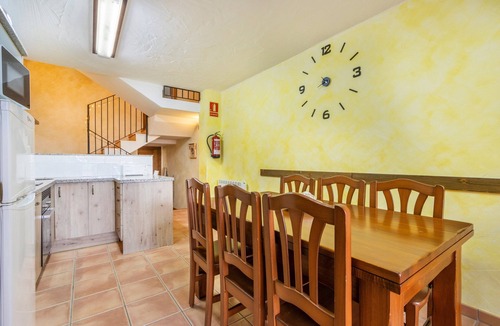Osso de Sio House | Country House 'Cal Emilia' with Private Terrace, Wi-Fi and Air Conditioning