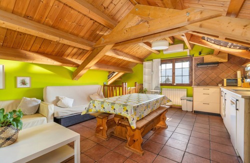 Puertolas House | Country House 'Casa Pirinea' with Mountain View and Wi-Fi