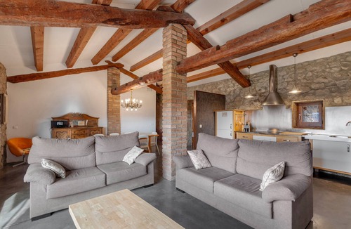 Olvan House | Country House 'El Baluard De Ferreres' with Mountain View, Shared Pool and Wi-Fi