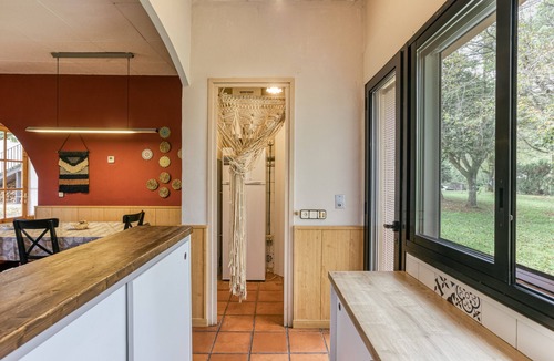 La Vall de Bianya House | Country House 'El Xalet' with Mountain View, Shared Pool and Wi-Fi