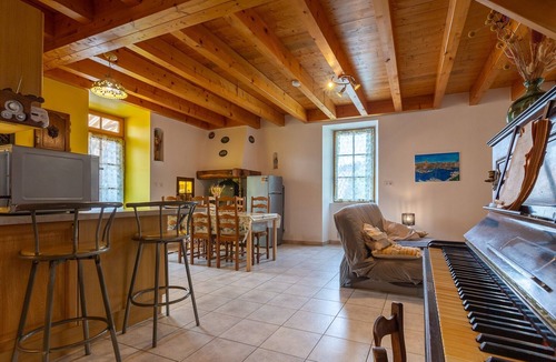 Vals-les-Bains House | Country House "Le Bacci" with Mountain Views, Private Garden and Wi-Fi