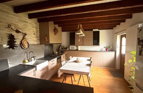 Montsaunes House | Country House "Le Petit Nid Des Templiers" with Private Terrace, Private Garden and Wi-Fi