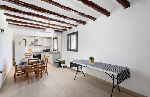 Argencola Villa | Country House 'Mas Françó' with Mountain Views, Wi-Fi and Air Conditioning
