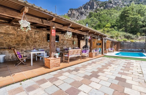 Oden Villa | Country House 'Moli' with Lake Views, Wi-Fi and Air Conditioning