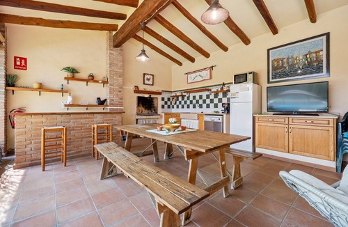Vila-Rodona House | Country House 'Pont' with Mountain View, Private Pool and Wi-Fi