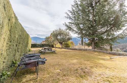 Montcortes House | Country House 'Sisquet' with Mountain View, Private Terrace and Wi-Fi