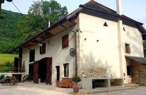 La Biolle House | Country house with swimming pool 10 min from Aix les bains