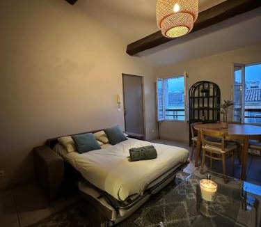 Bastide Apartment | Cozy 1-bedroom apartment 2 minutes from Stalingrad Private parking