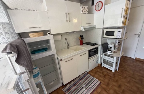 Argeles Plage Apartment | Cozy 1BR Apartment with Pool, Parking & Balcony - 300m to Beach, Argelès-sur-Mer