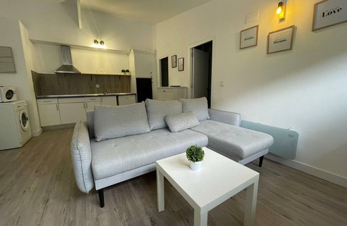 Astun Apartment | Cozy 1BR Apartment in Astun Ski Resort, 4 Guests, Great for Skiing!
