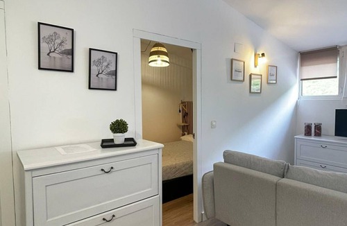 Astun Apartment | Cozy 1BR Apartment in Astun Ski Resort, 4 Guests, Great for Skiing!