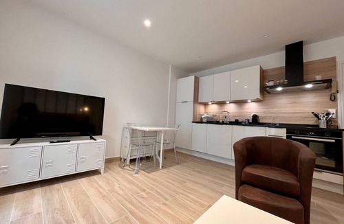 Saint-Jean-de-Luz City Center Apartment | Cozy 2-Room Apartment in Central Saint-Jean-de-Luz, Steps from Beach and Shops
