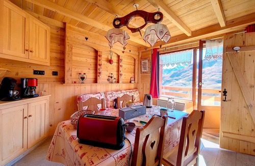 Reberty Apartment | Cozy 2-room apartment with Western balcony, near slopes