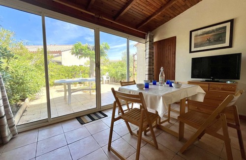 Les Ayguades House | Cozy 2-Room Mezzanine Pavilion with Pool, Parking, and Terrace near Lagoon