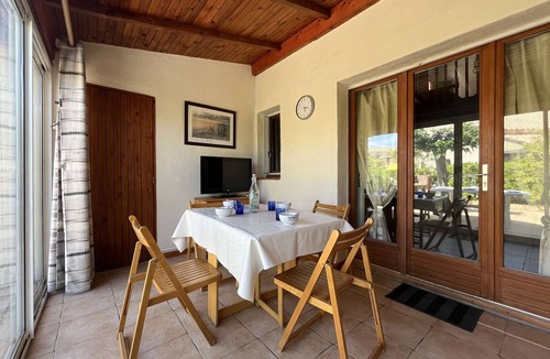 Les Ayguades House | Cozy 2-Room Mezzanine Pavilion with Pool, Parking, and Terrace near Lagoon