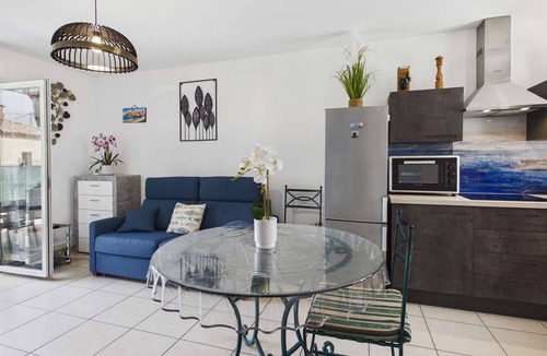 Le Grau-dʼAgde House | Cozy 3-Bedroom Villa with AC, Terrace & Garage - 450m from Beach