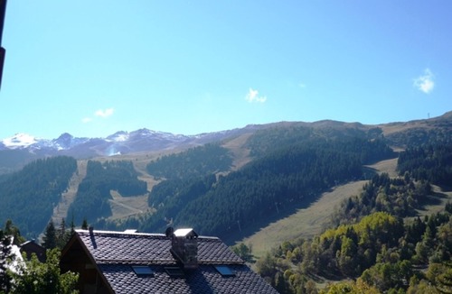 Meribel Centre Apartment | Cozy 3-room apartment, fireplace, garage, WIFI, Méribel