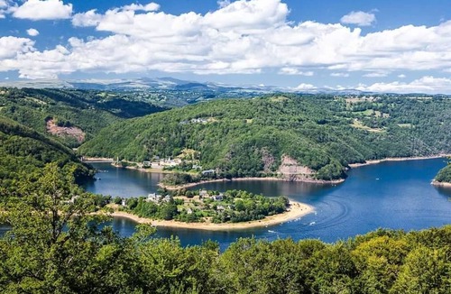 Paulhenc Cottage | Cozy Accessible Cottage with Pool Near Cantal Mountains and Truyère Gorges