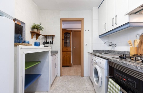 Salou City Centre Apartment | Cozy Apartment · Beach 100 m Away · A/C · UHC LA CUMBRE 055
