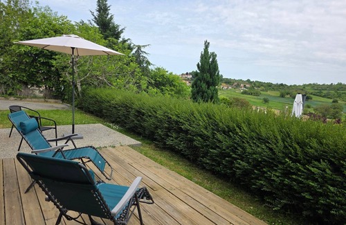 Chatel-Guyon Apartment | Cozy apartment, parking, swimming pool near