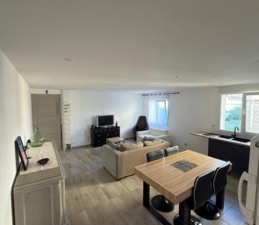 Gargas Apartment | Cozy Apartment Near Roussillon, Gordes & Colorado Provençal